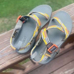 Chaco EcoTread girls’ sandal in scatter poppy sz 4 (womens 6)